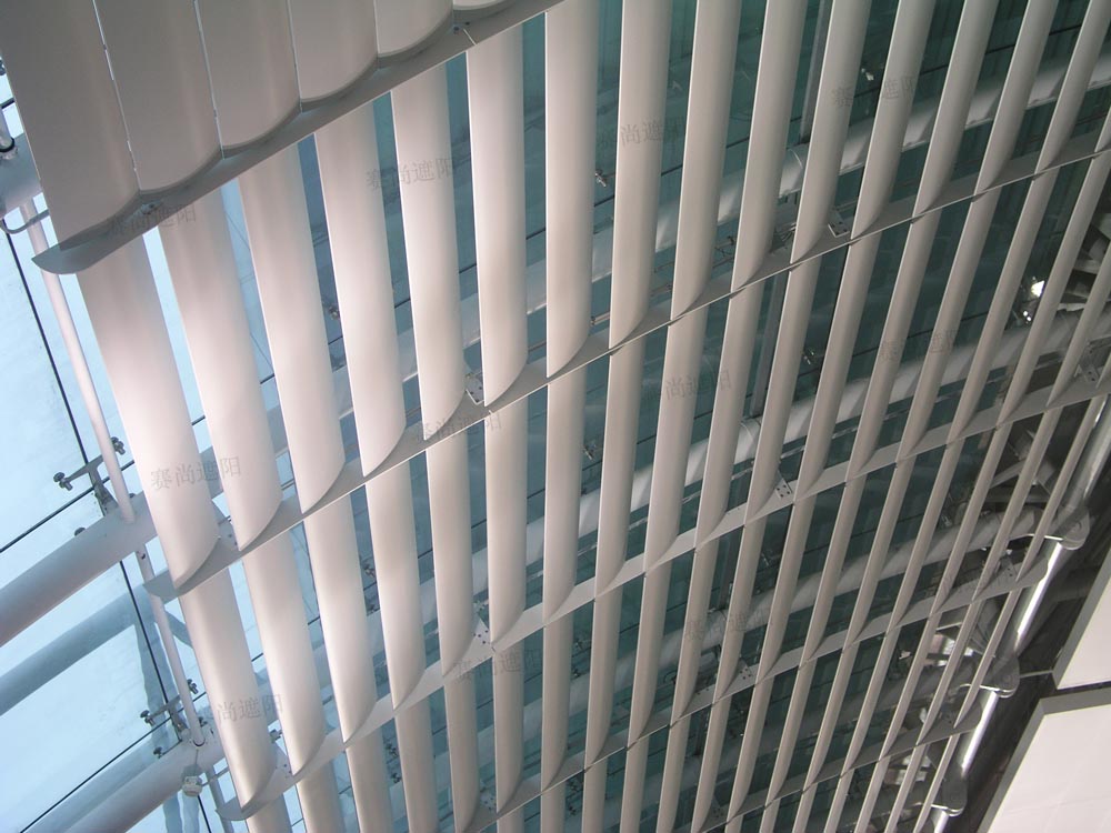 遮阳技术对玻璃幕墙的影响