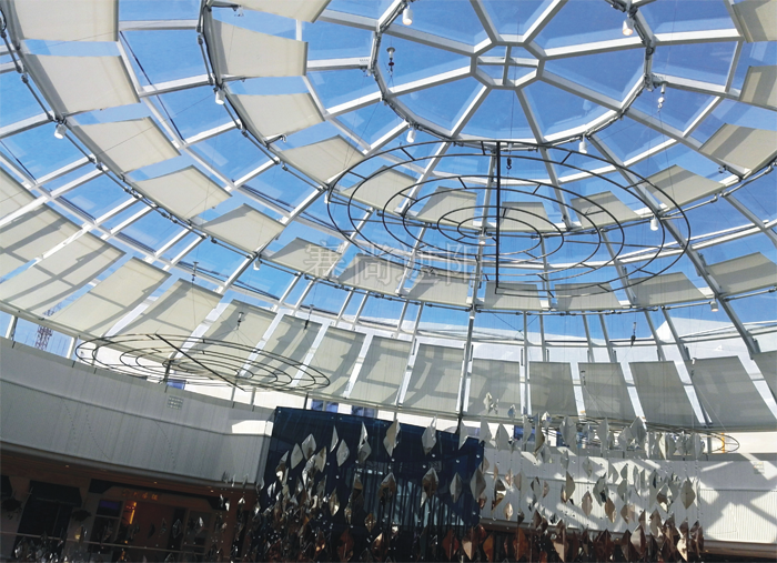大型商场中庭采光顶遮阳电动天棚帘应用实景效果图